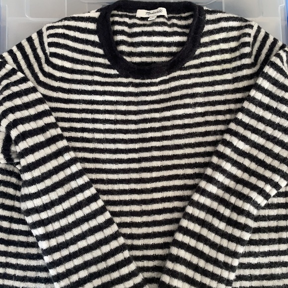 Sweater - Picture 3 of 5